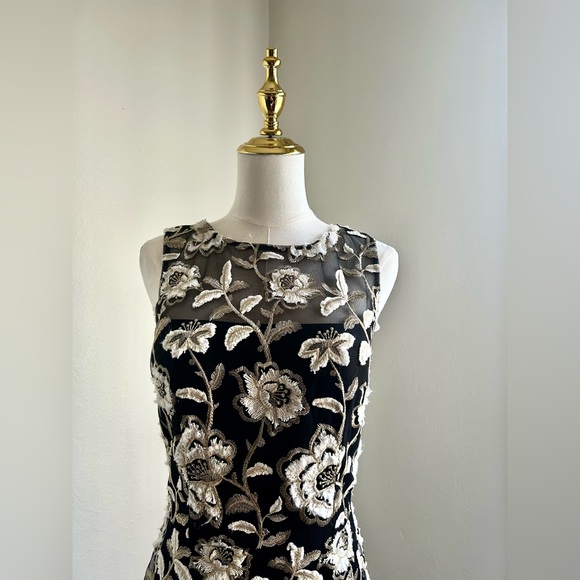 David Meister Black and White Floral Maxi Dress - Picture 2 of 7